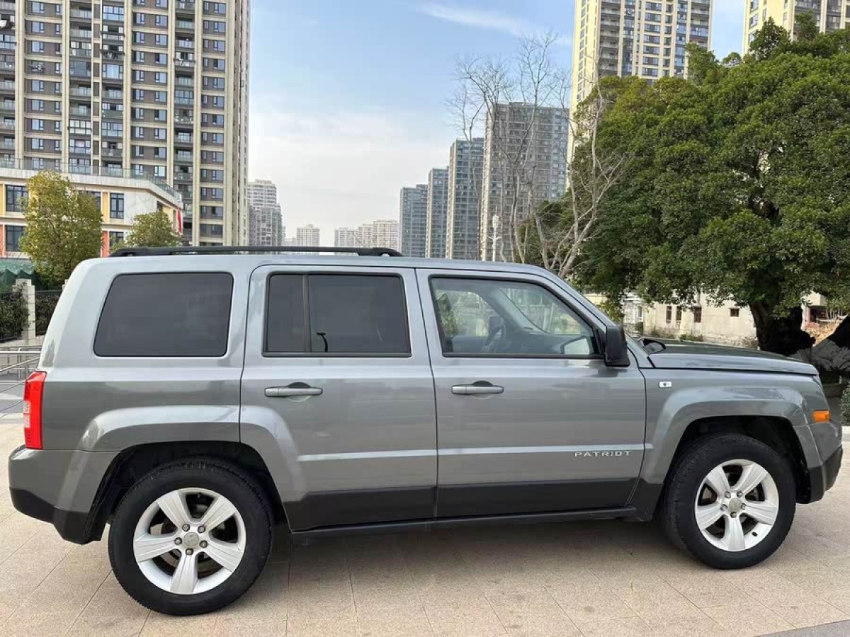 Jeep 自由客  2014款 2.4L 運動版圖片