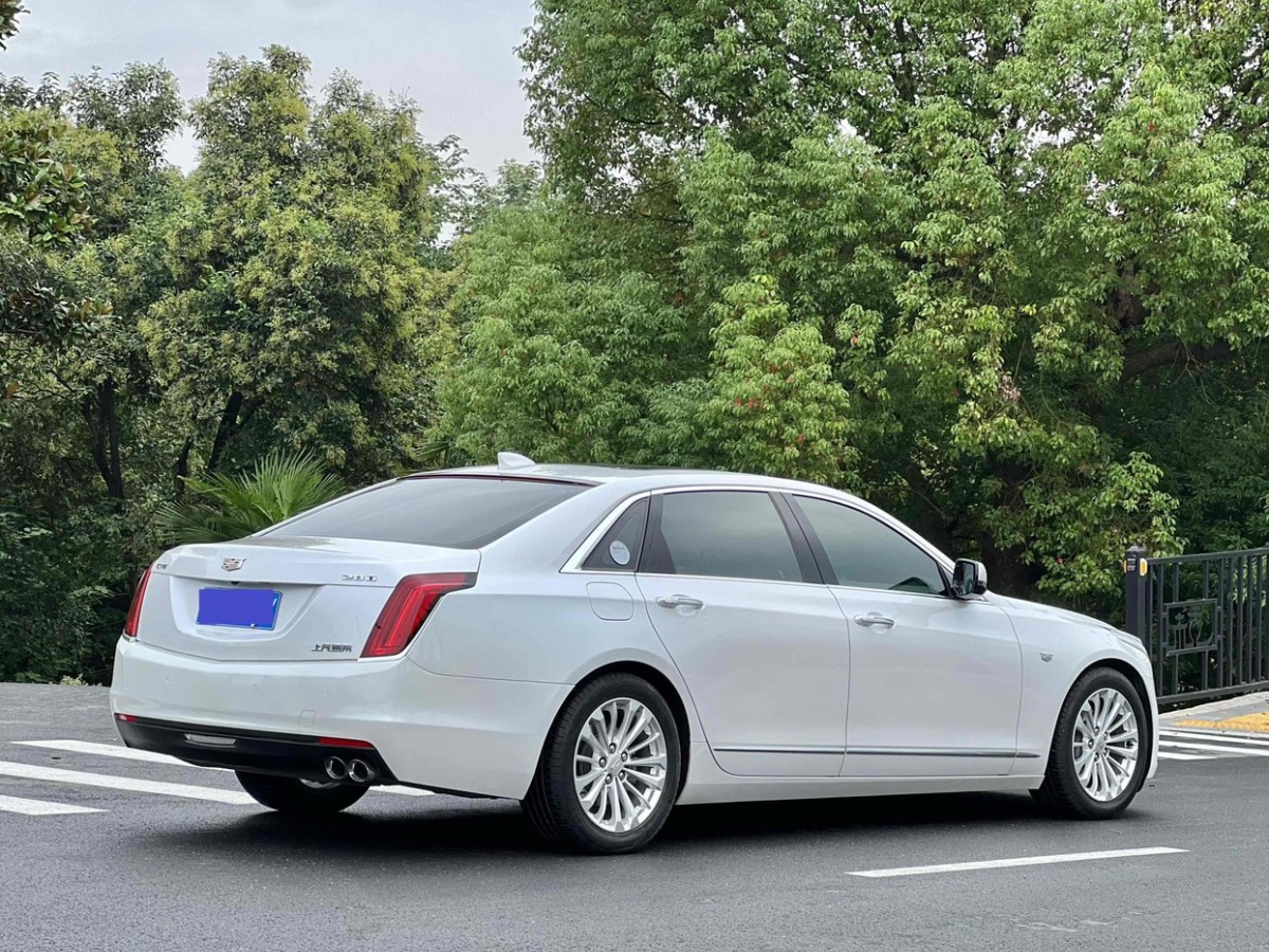 凱迪拉克 CT6  2017款 28T 豪華型圖片