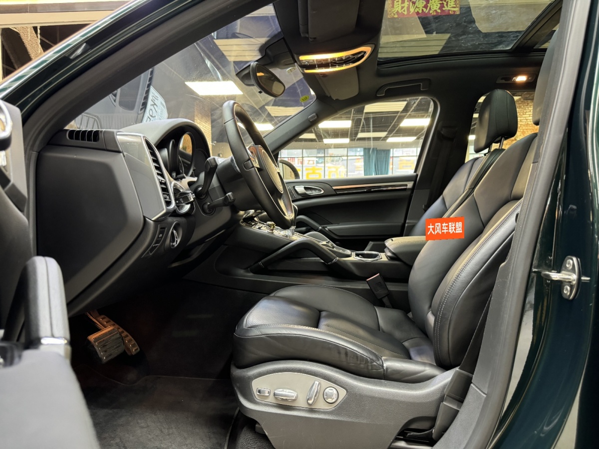 保時(shí)捷 Cayenne  2014款 Cayenne Platinum Edition 3.0T圖片