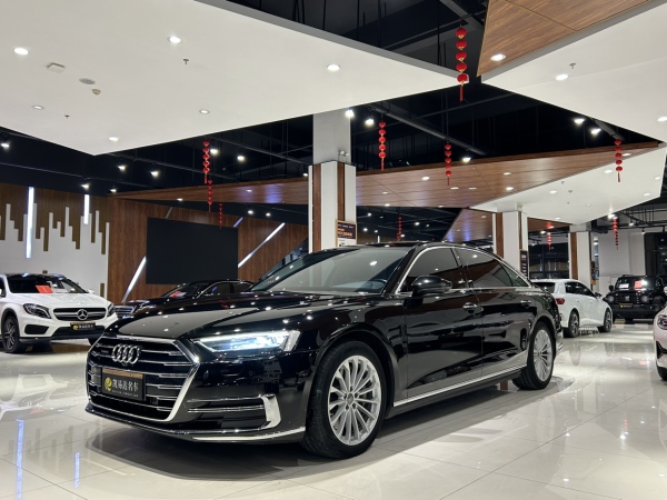 奥迪 奥迪A8  2018款 A8L 55 TFSI quattro投放版精英型