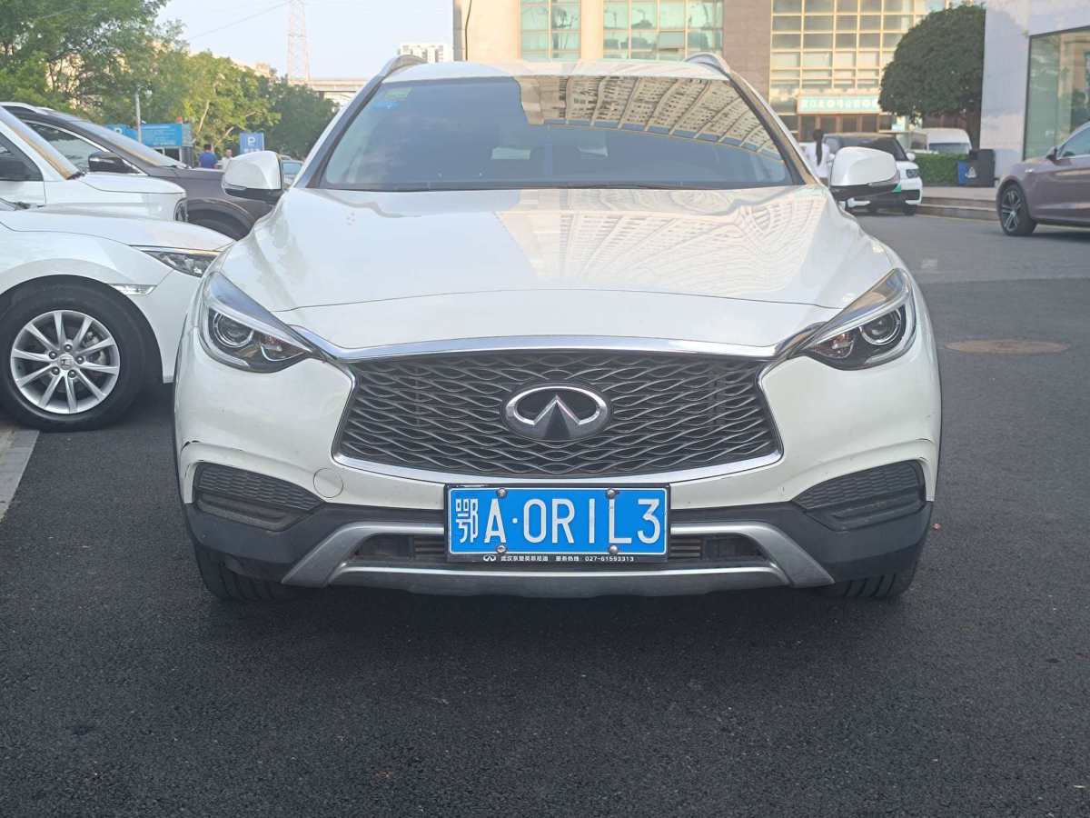 英菲尼迪 QX30  2017款 1.6T 两驱时尚版图片