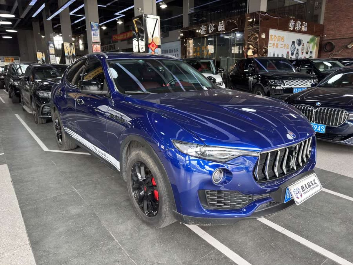 瑪莎拉蒂 Levante  2019款 3.0T 350Hp 標(biāo)準(zhǔn)版 國VI圖片
