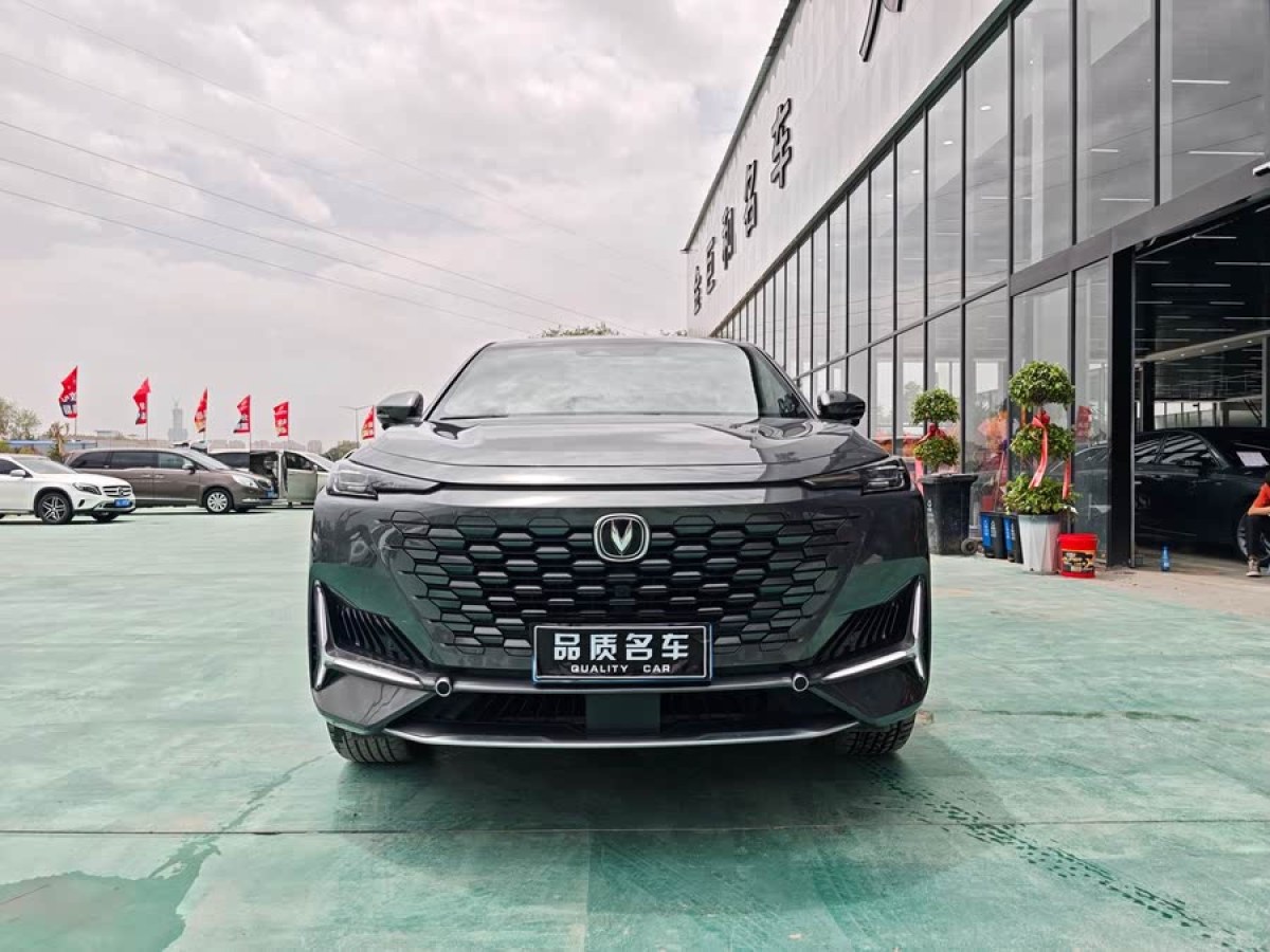 長安 長安UNI-K  2021款 2.0T 尊貴型圖片
