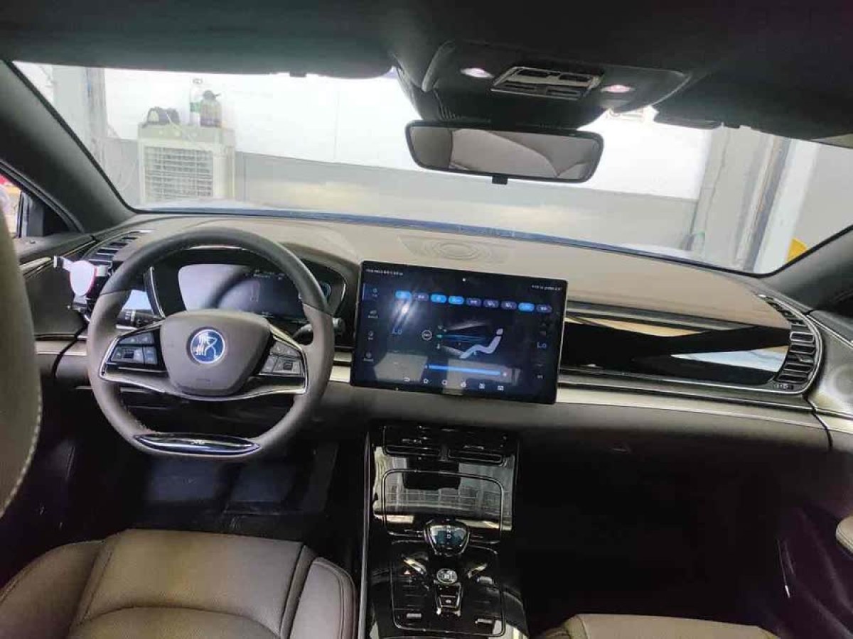 比亞迪 漢  2021款 EV 標(biāo)準(zhǔn)續(xù)航版豪華型圖片
