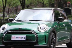 MINI MINI 改款 1.5T COOPER 經(jīng)典派 五門版