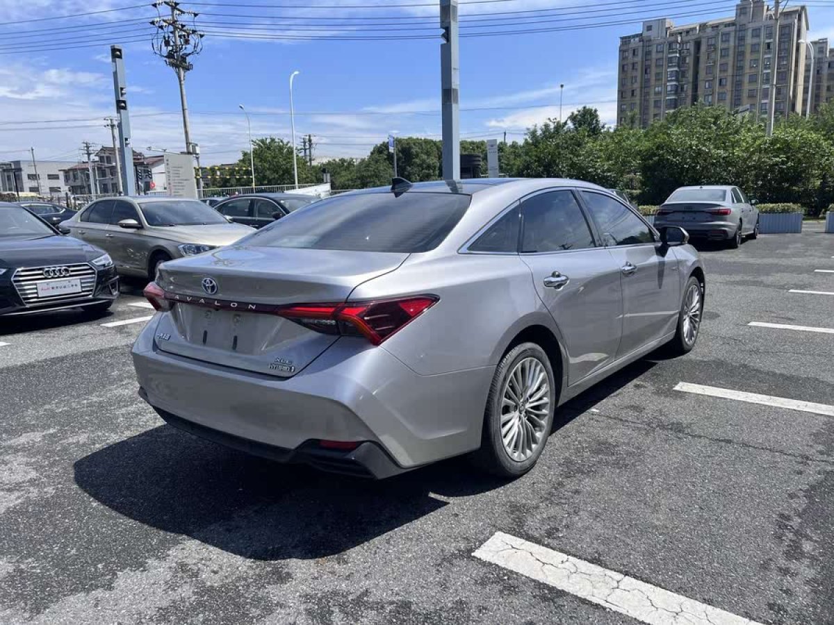 豐田 亞洲龍  2019款 雙擎 2.5L XLE尊貴版 國(guó)V圖片