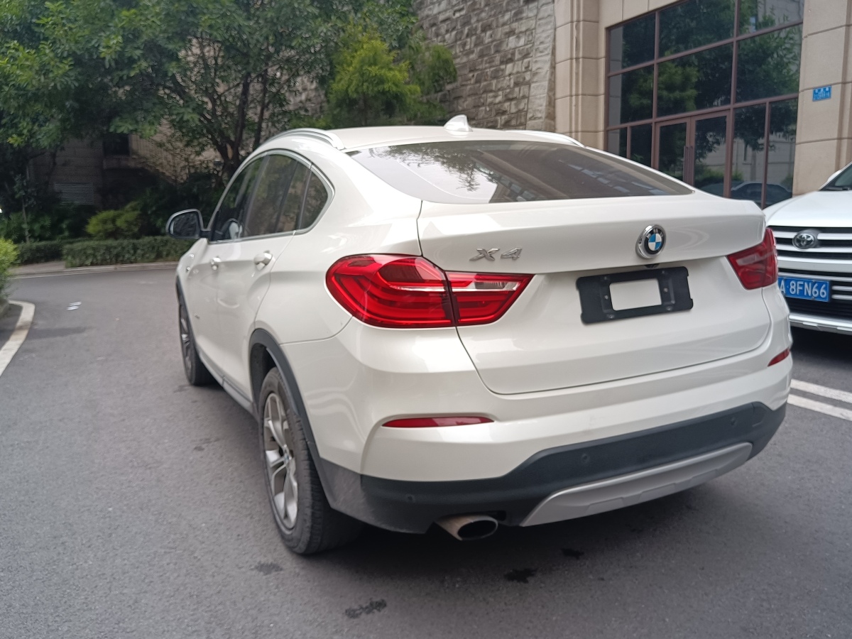 寶馬 寶馬X4  2014款 xDrive20i X設(shè)計(jì)套裝圖片