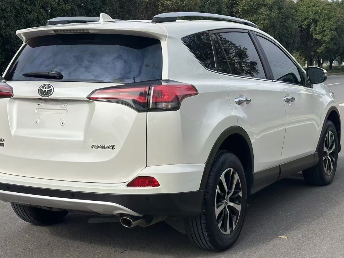 豐田 RAV4  2019款 榮放 2.0L CVT兩驅(qū)智尚版圖片