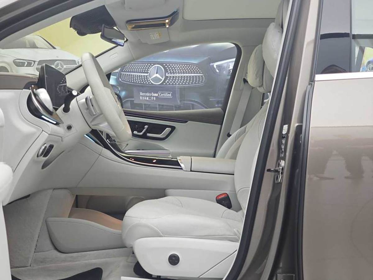 2023年12月奔馳 奔馳EQE SUV  2023款 350 4MATIC 豪華版