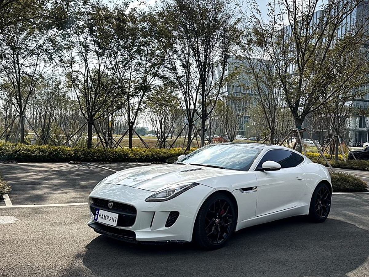 2017年9月捷豹 F-TYPE  2016款 3.0T 硬頂版