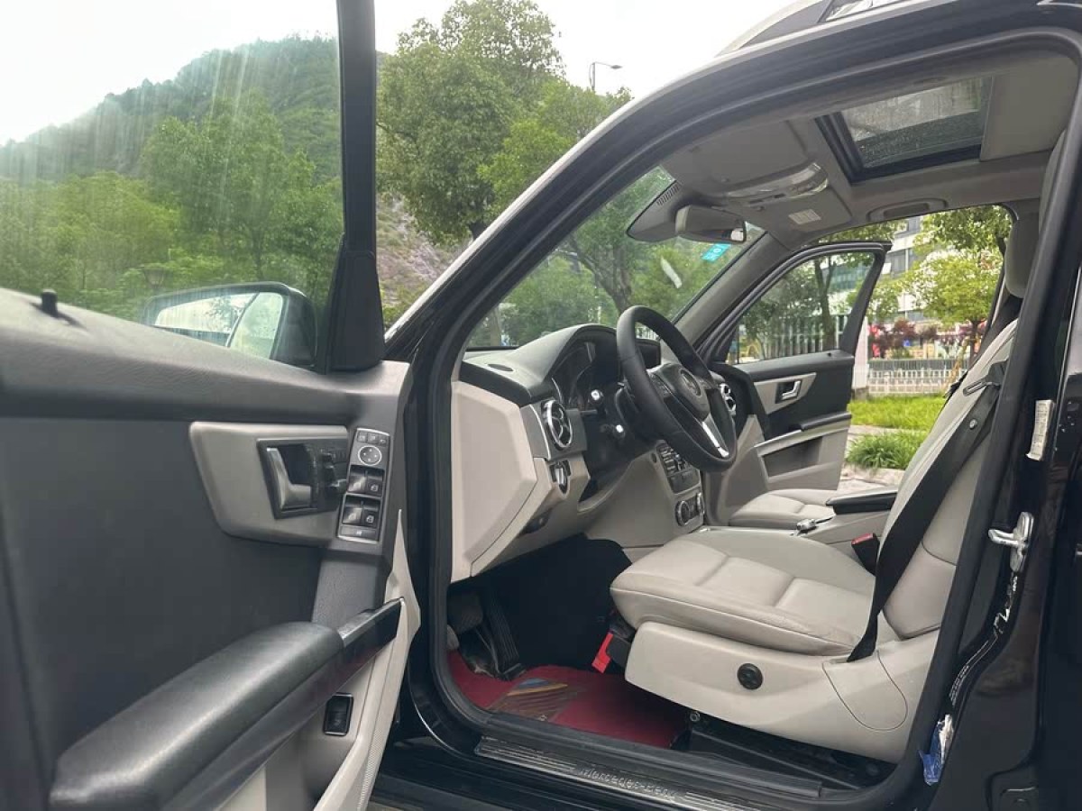 奔馳 奔馳GLK級  2013款 改款 GLK 300 4MATIC 豪華型圖片