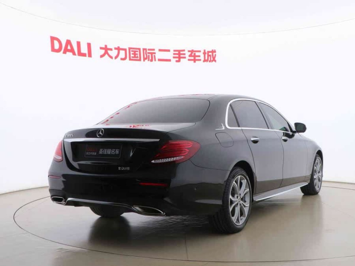 奔馳 奔馳E級  2020款 E 300 L 運(yùn)動(dòng)豪華型圖片