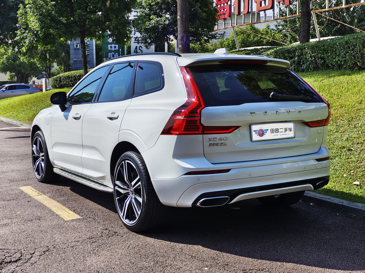 沃爾沃 XC60  2021款 T5 四驅(qū)智遠運動版圖片