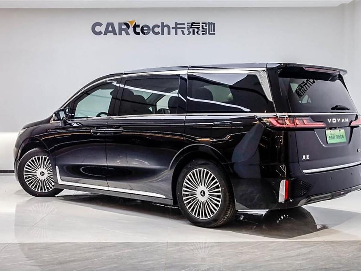 嵐圖 夢想家  2025款 PHEV 四驅(qū)尊貴鯤鵬版圖片