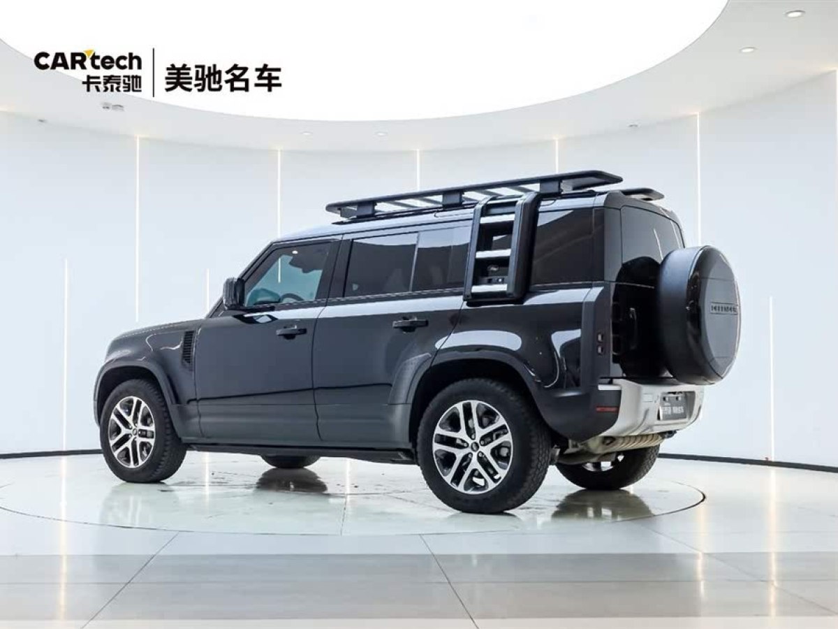 路虎 衛(wèi)士  2023款 改款 110 3.0T P400 暗黑特別版圖片