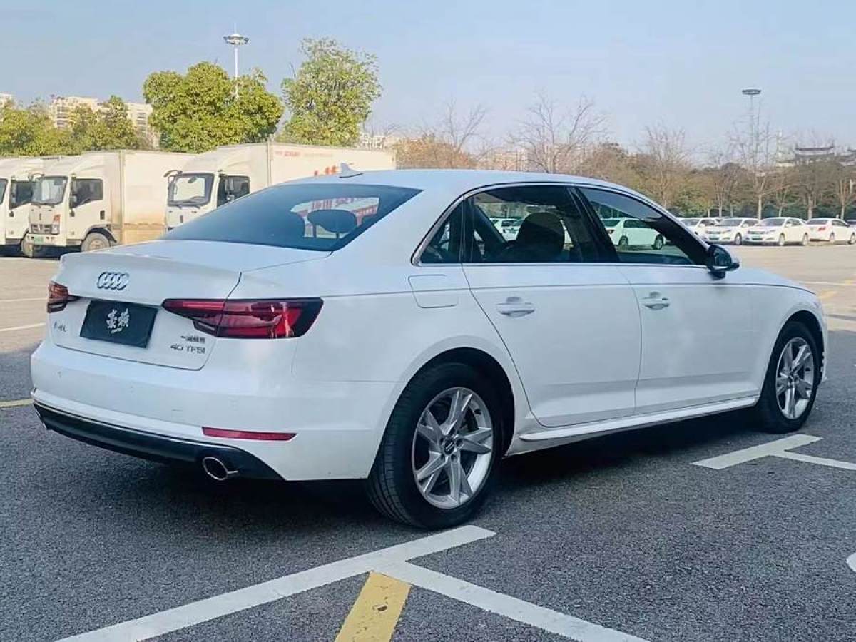 奧迪 奧迪A4L  2018款 30周年年型 40 TFSI 進取型圖片