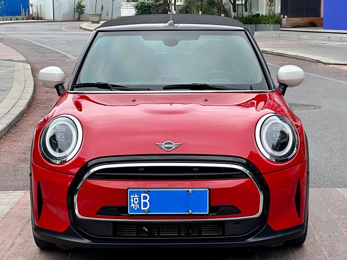 2021年8月MINI MINI  2022款 改款 1.5T COOPER CABRIO 經(jīng)典派