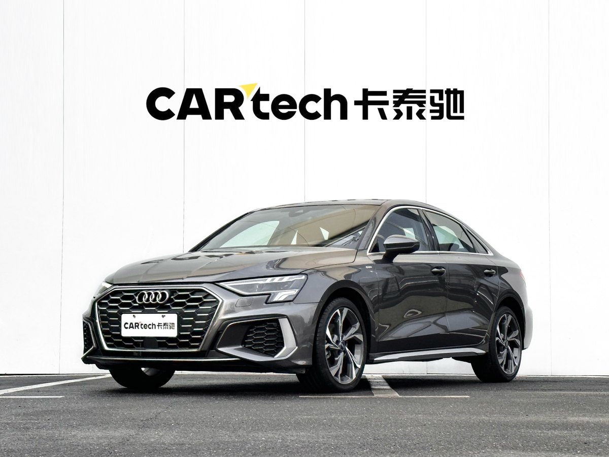 特斯拉 Model 3  2021款 改款 標(biāo)準(zhǔn)續(xù)航后驅(qū)升級(jí)版圖片