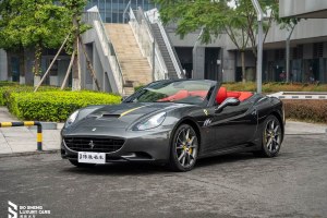 California T 法拉利 4.3L 標(biāo)準(zhǔn)型