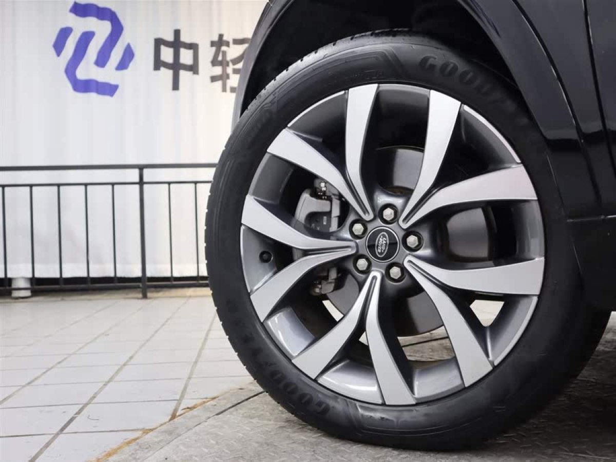 路虎 發(fā)現(xiàn)運動版  2024款 豪華定制版圖片