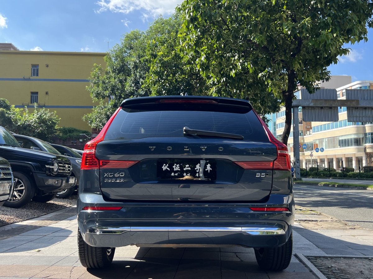 沃爾沃 XC60  2023款 B5 四驅(qū)智逸豪華版圖片