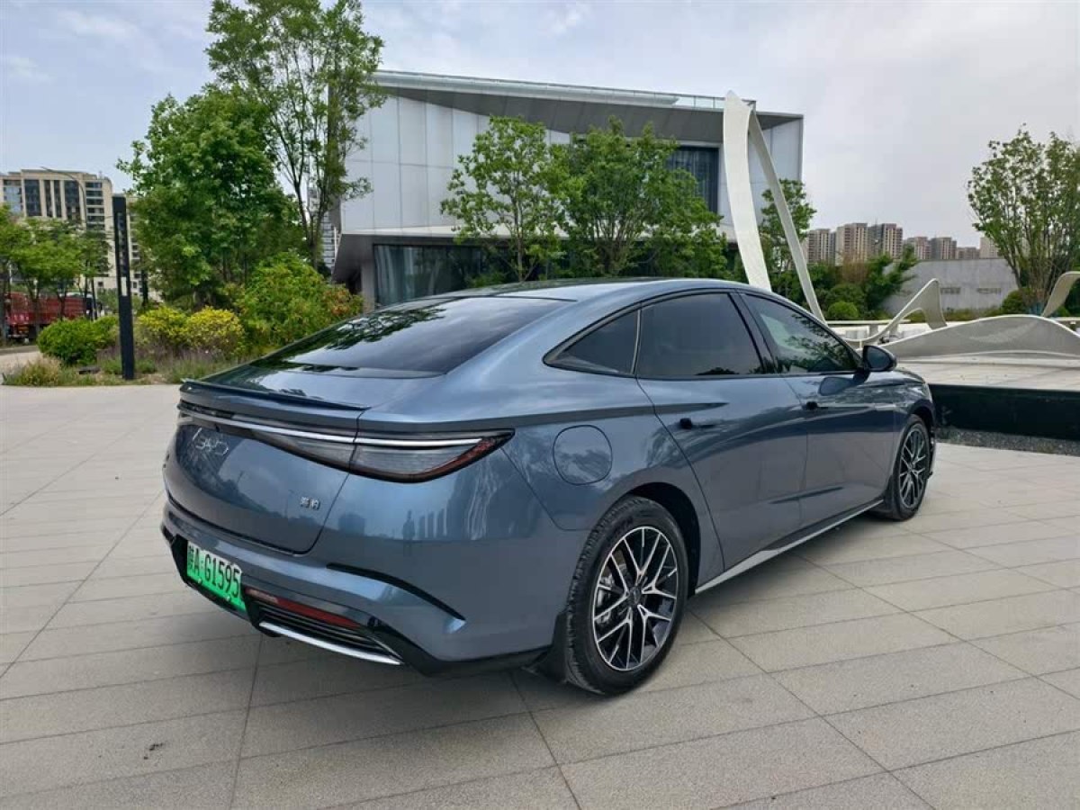 比亞迪 海豹  2024款 榮耀版 DM-i 1.5L 121km 精英型圖片