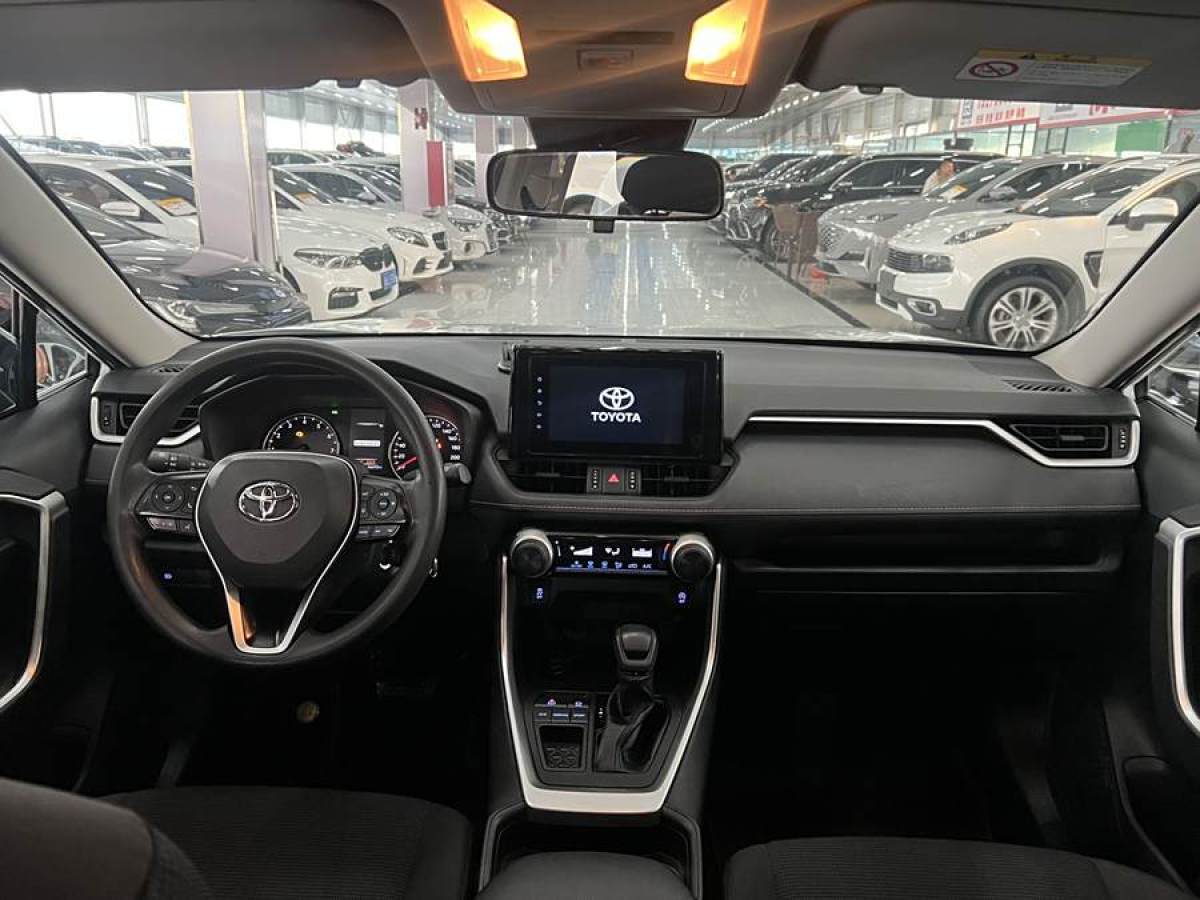 豐田 RAV4榮放  2023款 2.0L CVT兩驅(qū)都市版圖片