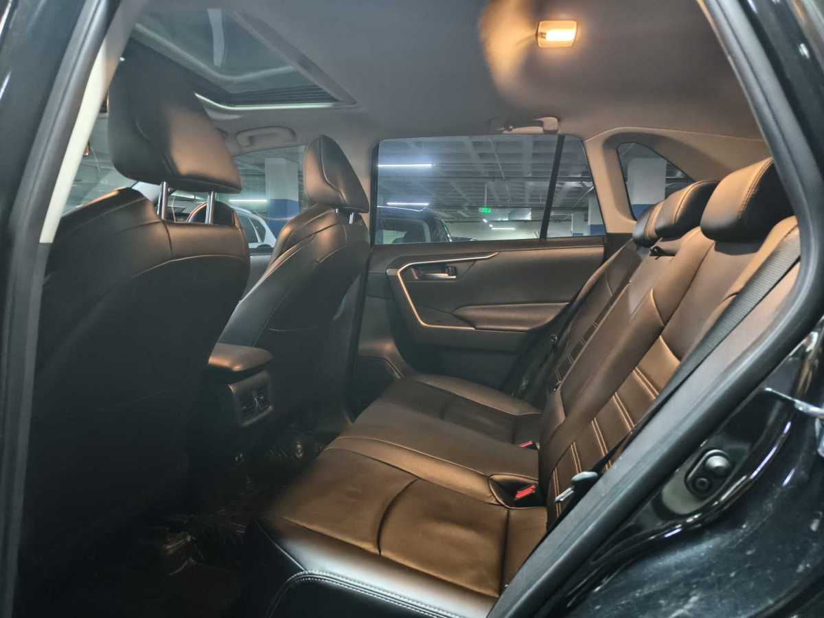 豐田 威蘭達(dá)  2020款 2.0L CVT四驅(qū)豪華版圖片