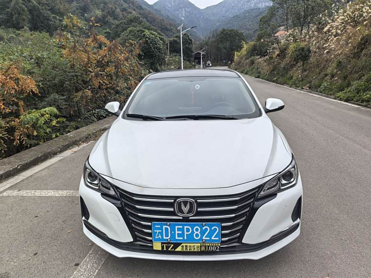 長(zhǎng)安 銳程CC  2020款 1.5T 自動(dòng)炫銳型圖片