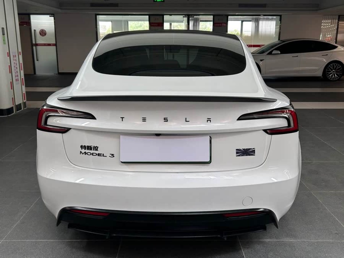 特斯拉 Model 3  2024款 高性能全輪驅(qū)動(dòng)版圖片