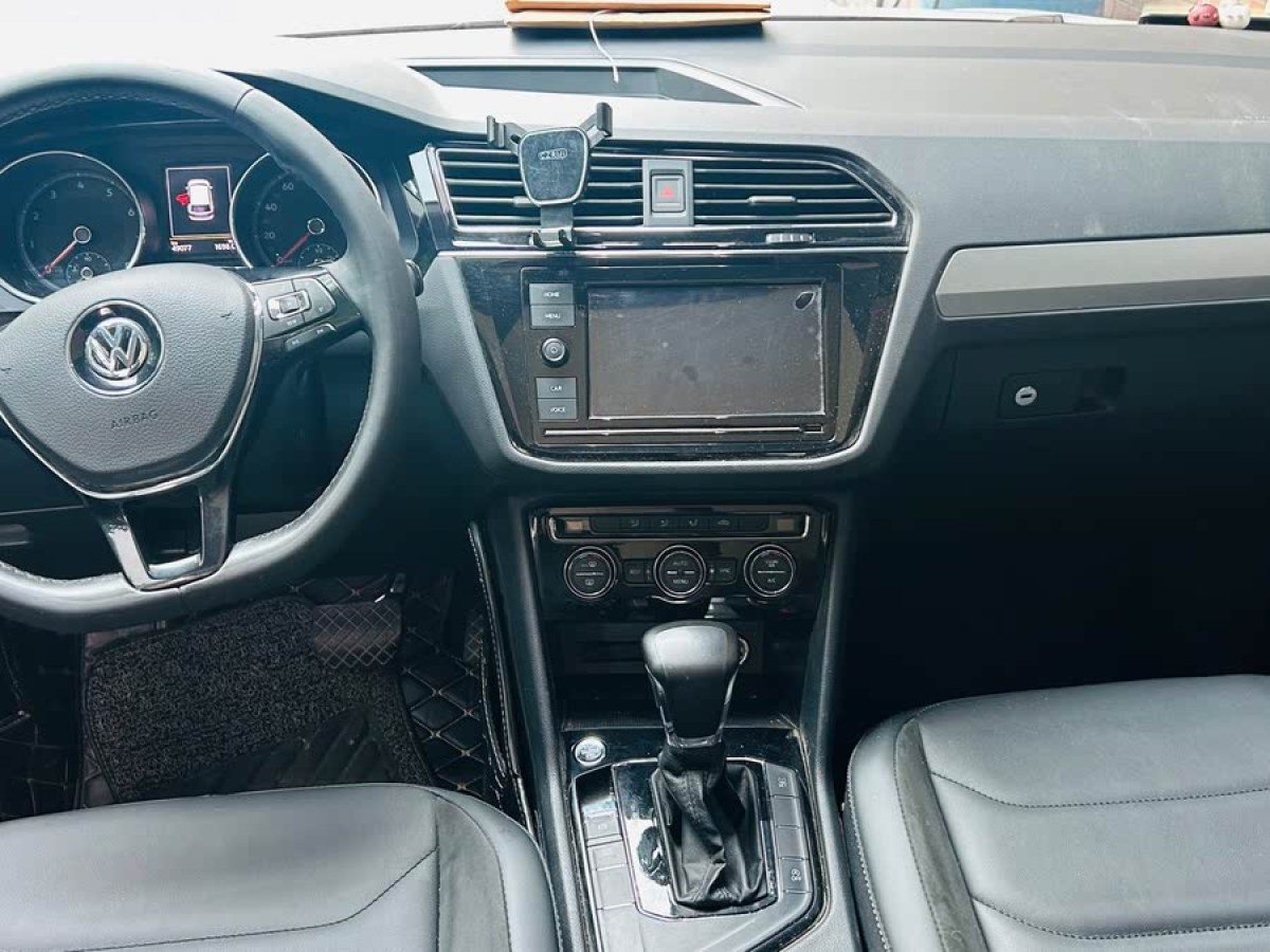 大眾 途觀L  2019款 改款 330TSI 自動兩驅(qū)全景舒適版 國VI圖片