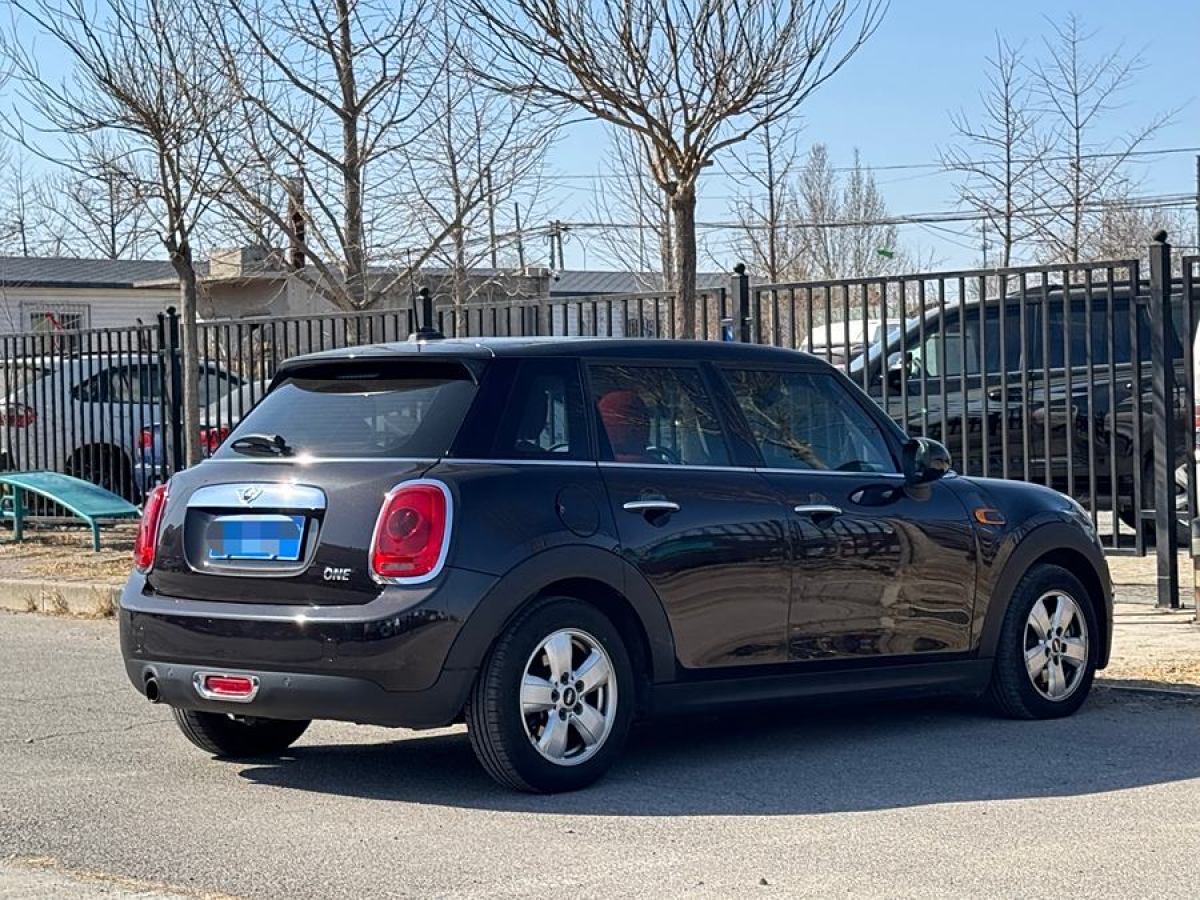 MINI MINI  2015款 1.2T ONE 五門版圖片