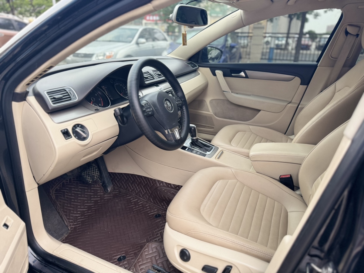 大眾 邁騰  2012款 改款 1.8TSI 領(lǐng)先型圖片