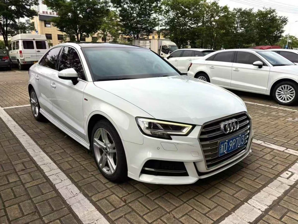 奧迪 奧迪A3  2021款 A3L Limousine 35 TFSI 時(shí)尚致雅型圖片
