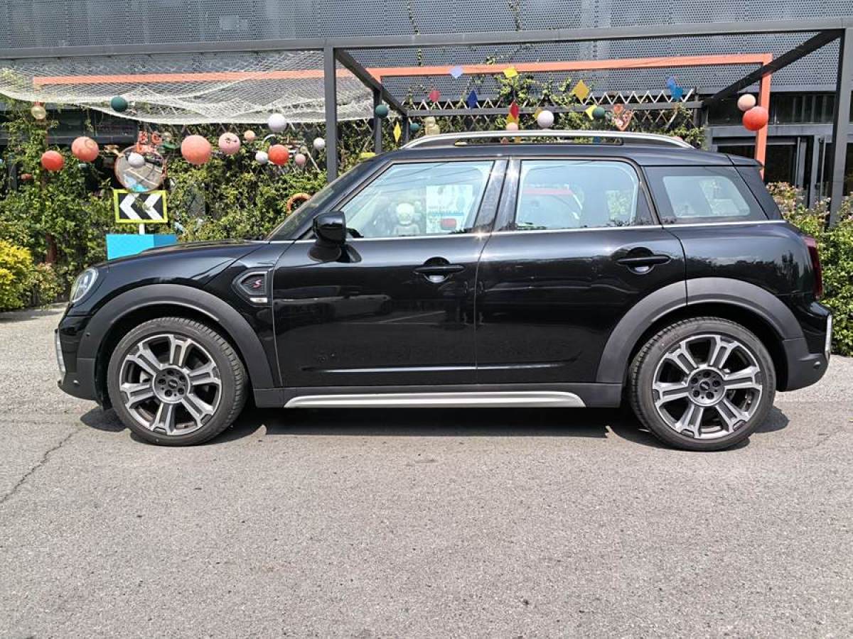 2022年12月MINI COUNTRYMAN  2023款 2.0T COOPER S ALL4 鑒賞家