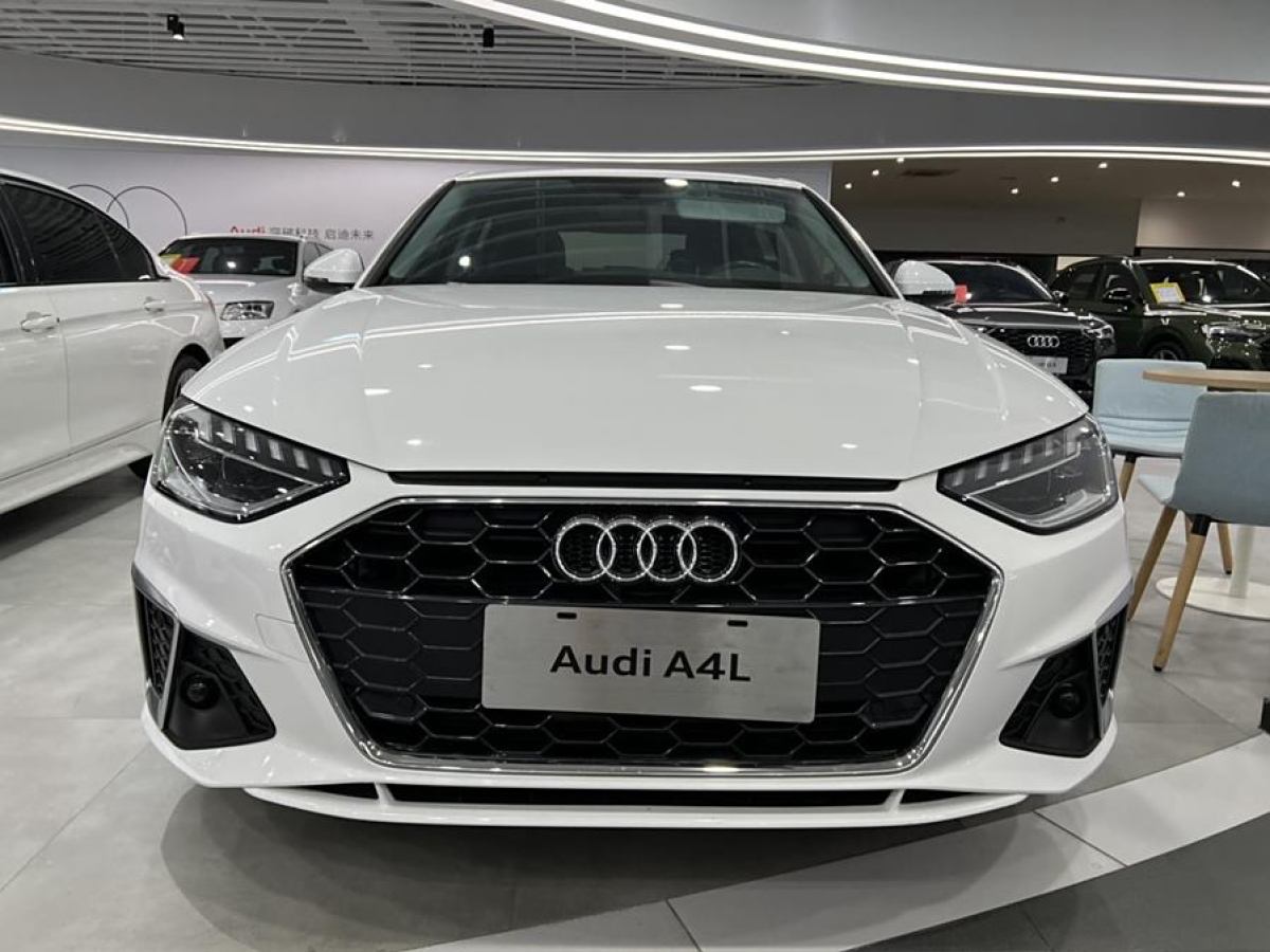 奧迪 奧迪A4L  2023款 40 TFSI 時(shí)尚動(dòng)感型圖片