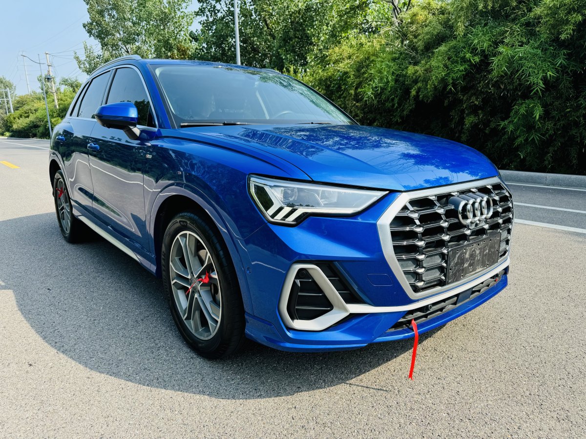 奥迪 奥迪Q3  2021款 40 TFSI 时尚致雅型图片