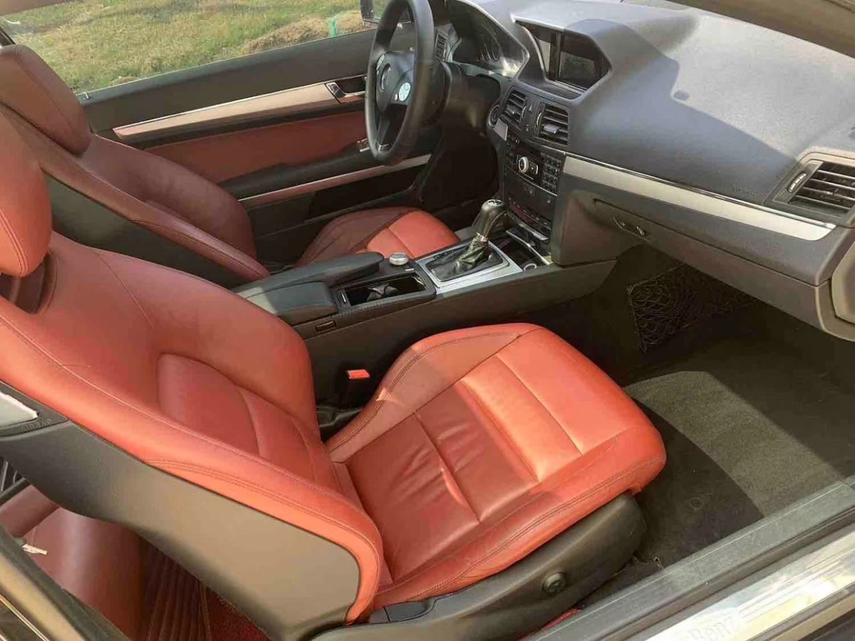 奔驰 奔驰E级  2011款 E 260 CGI Coupe图片