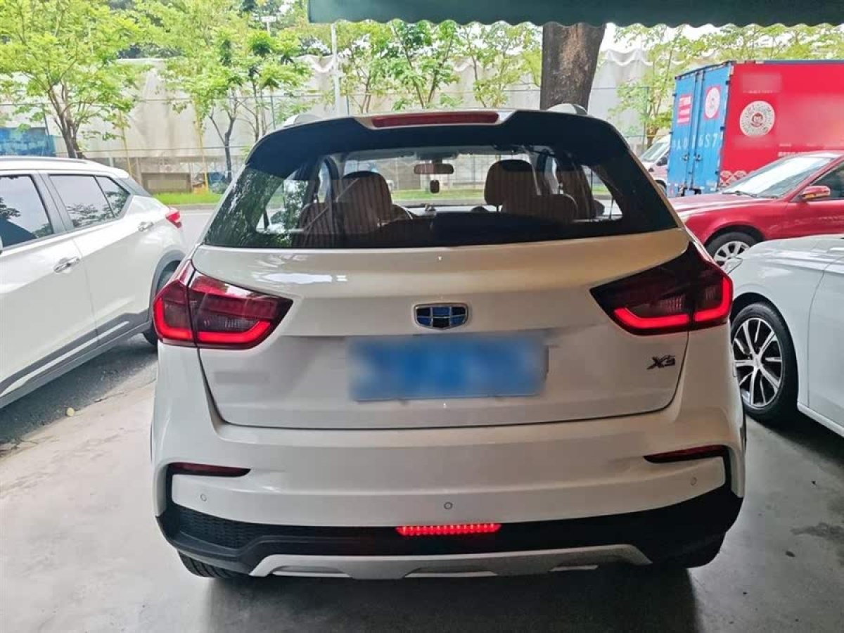 吉利 遠(yuǎn)景X3  2019款  升級(jí)版 1.5L CVT尊貴型圖片
