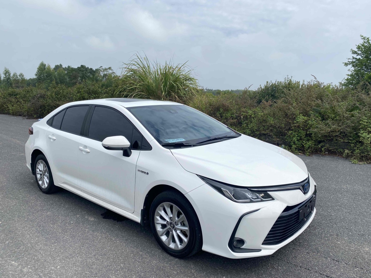 丰田 卡罗拉  2021款 双擎 1.8L E-CVT旗舰版图片