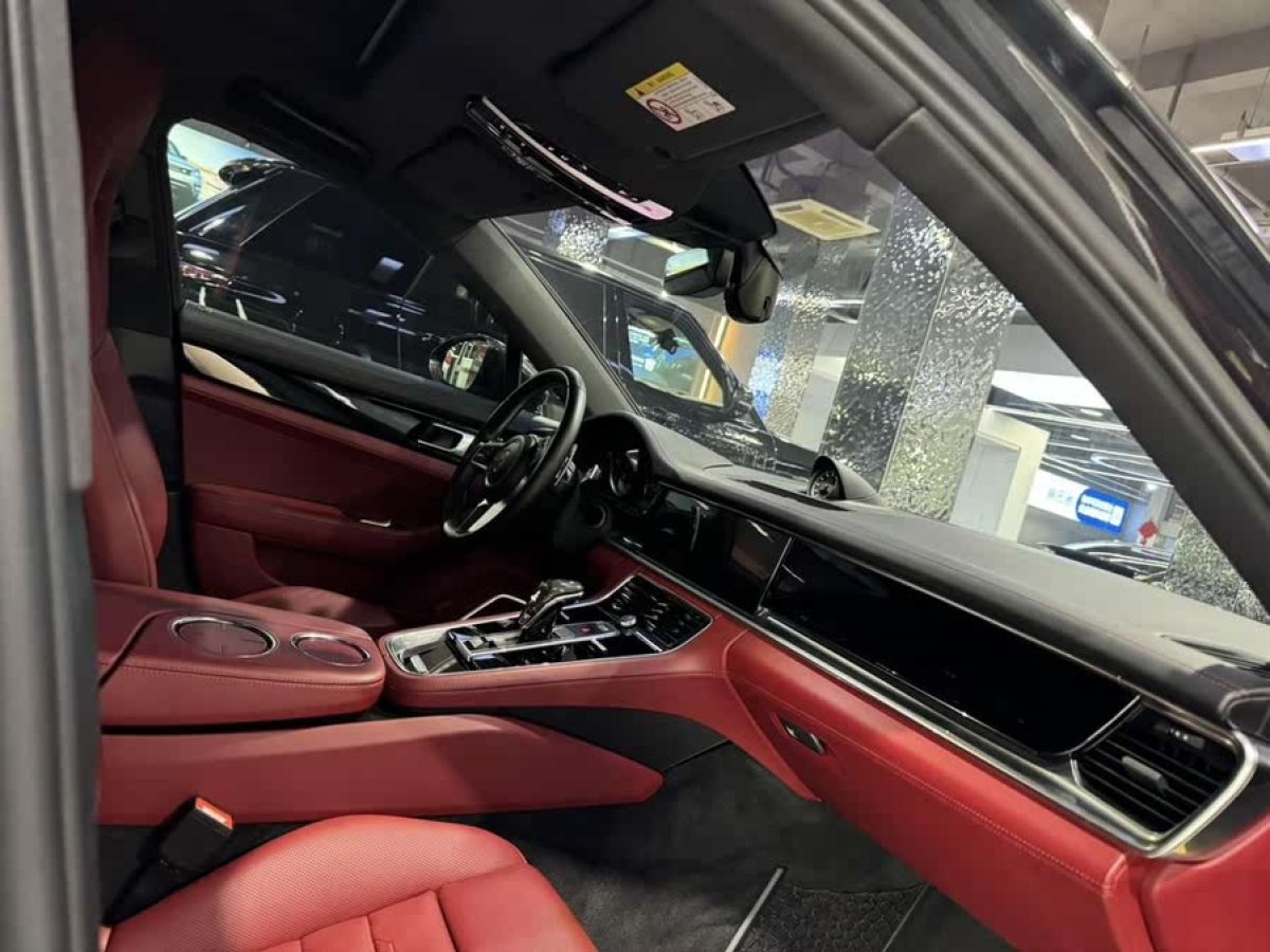 保時(shí)捷 Panamera  2019款 Panamera 十周年紀(jì)念版 2.9T圖片