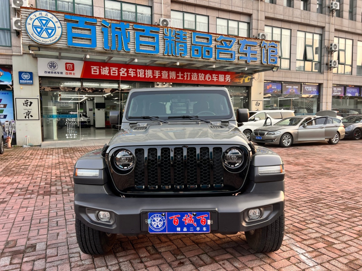 2023年3月Jeep 角斗士  2022款 3.6L 先行版