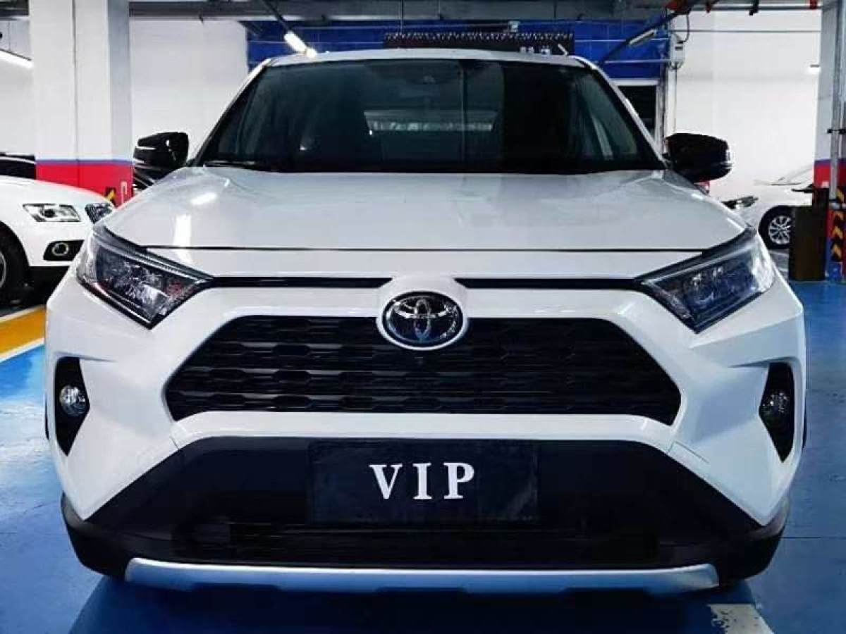 丰田 RAV4荣放  2022款 2.0L CVT四驱风尚版图片