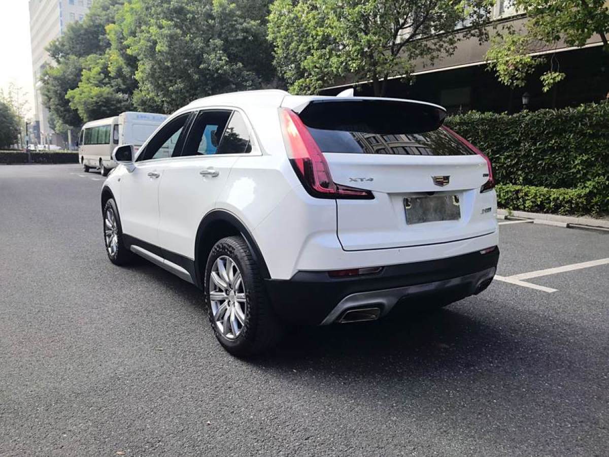 凱迪拉克 XT4  2018款 28T 兩驅(qū)領(lǐng)先型圖片