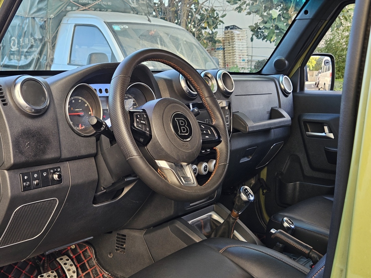 北京 BJ40  2016款 40L 2.0T 手動四驅尊貴版圖片