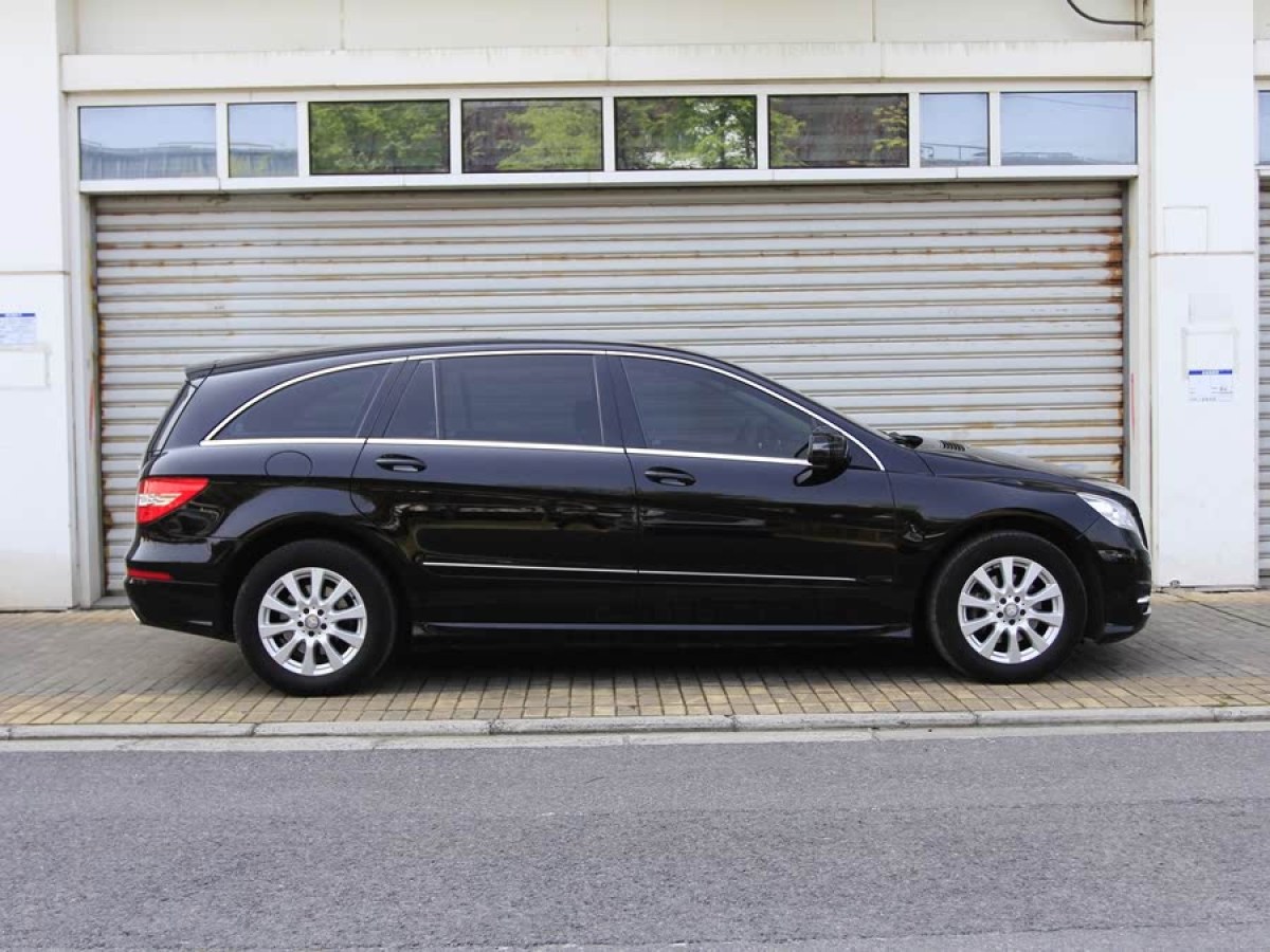 奔馳 奔馳R級(jí)  2014款 R 320 4MATIC 商務(wù)型圖片