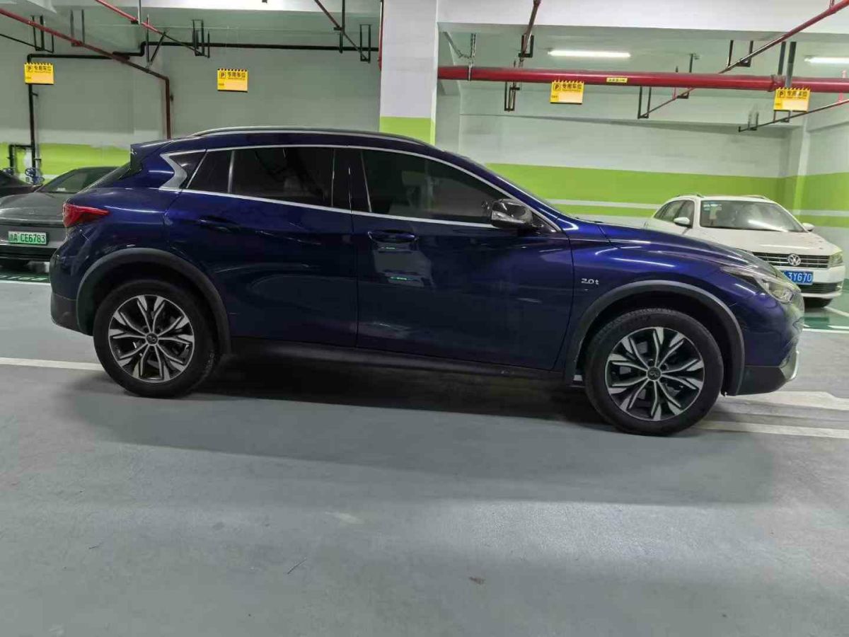 英菲尼迪 QX30  2017款 1.6T 兩驅(qū)時(shí)尚版圖片