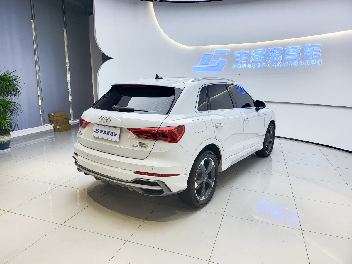 奧迪 奧迪Q3  2022款 35 TFSI 時(shí)尚動(dòng)感型圖片