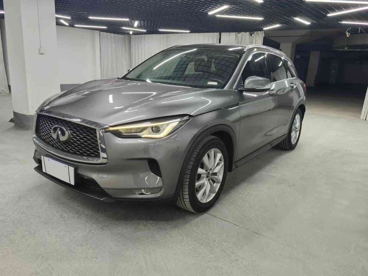 英菲尼迪 QX50  2018款 2.0T 兩驅(qū)時(shí)尚版圖片