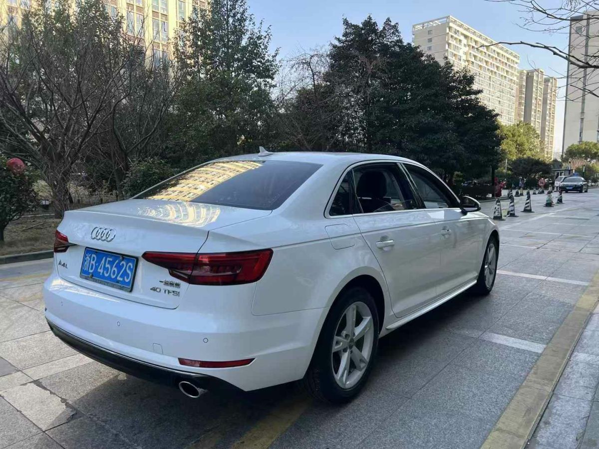 奧迪 奧迪A4L  2017款 A4L 40TFSI 時尚型圖片